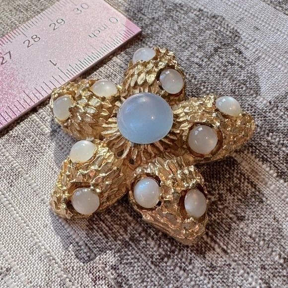 Vintage RARE Moonstone Gold Tone Star Starfish Brooch Collectable Moon Stone - Picture 5 of 7